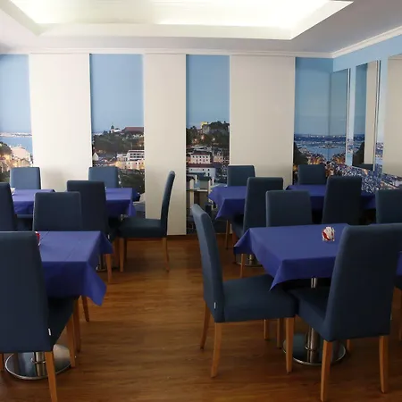 Hotel Patria *