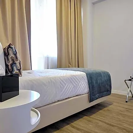 Patria Hotel *
